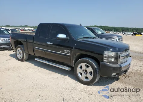 2011 Chevrolet Silverado C1500 Lt z USA, uszkodzony, nr VIN 1GCRCSE08BZ147748